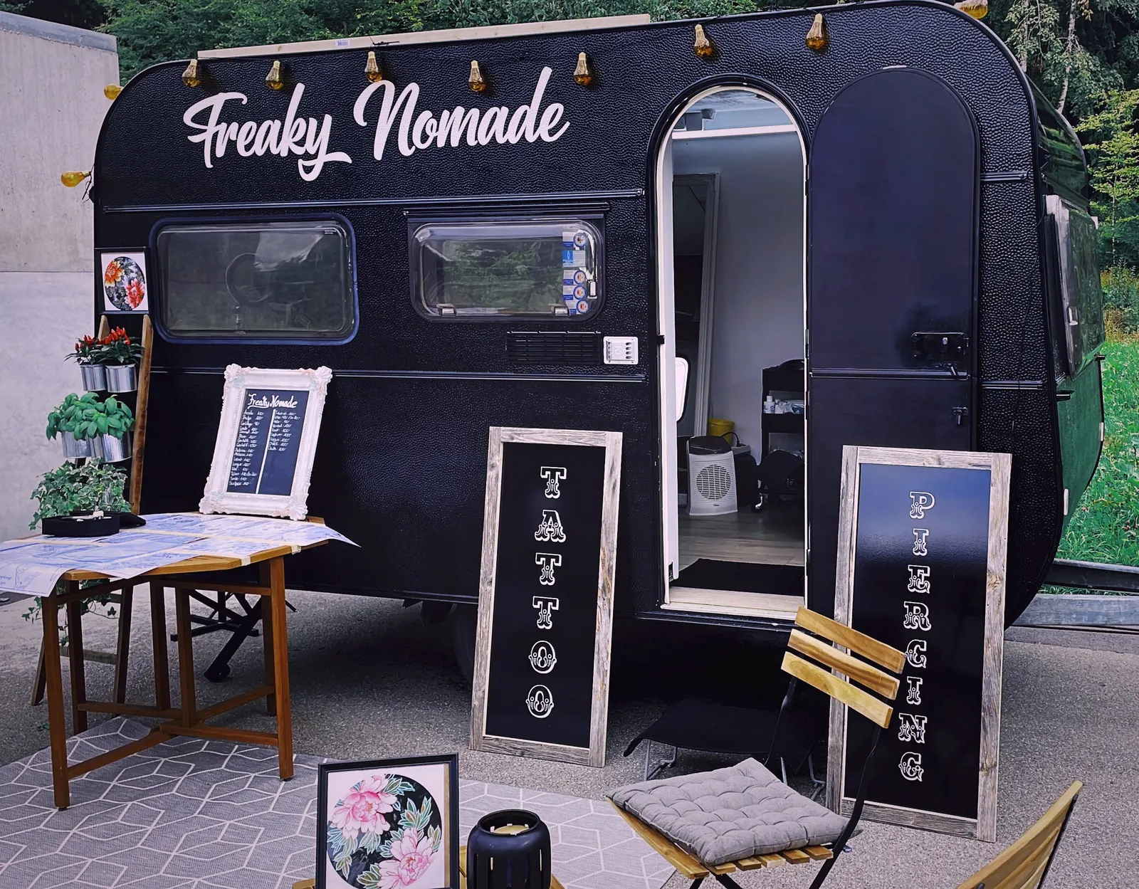 La Freak Chic Mobile, caravane transformée en salon itinérant