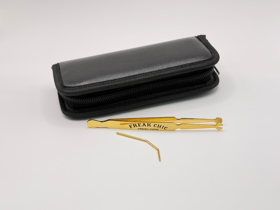 Pince à piercing, Matériel · acier inoxydable